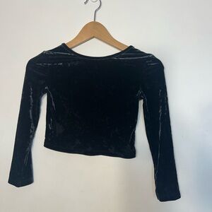 GAP Black Velvet Long-Sleeve Crop Tee